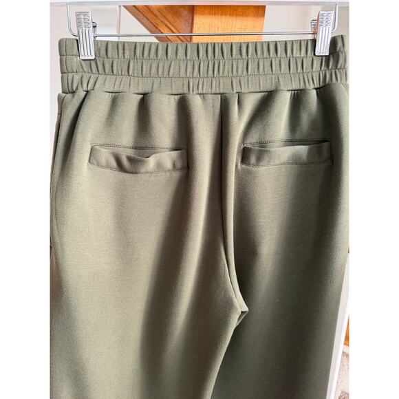 Varley Double Soft - The Slim Pant 27.5" in Olive Green - Picture 5 of 9